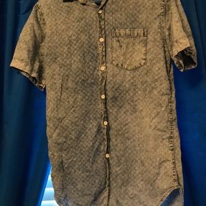 Men Chambray Button Down S/S Shirt